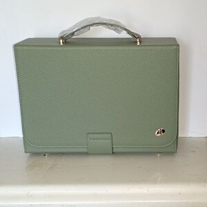 T3 Aire Carrying Case NEW